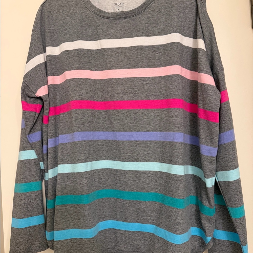 Cabana by Crown & Ivy Gray Crewneck Top nwot